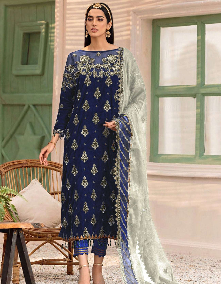 Makhmal By Emaan Adeel Unstitched 3 Piece Velvet Formals Collection'2024-MK-305