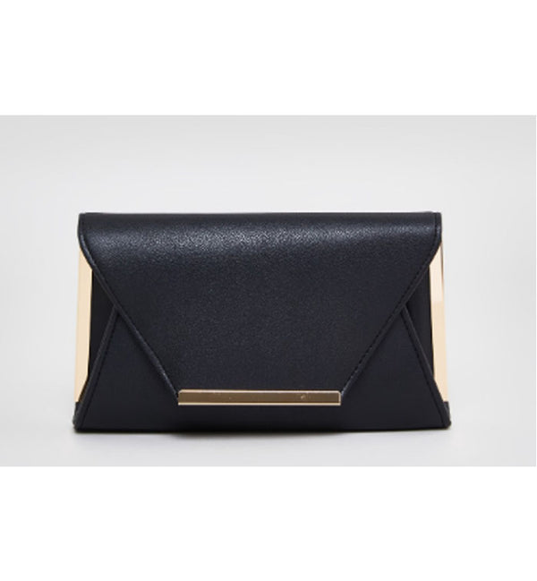 Max Fashion- Plain Crossbody Bag with Magnetic Snap Closure and Metallic Chain