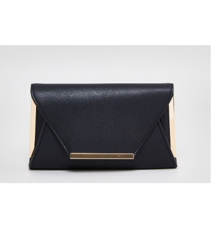 Max Fashion- Plain Crossbody Bag with Magnetic Snap Closure and Metallic Chain