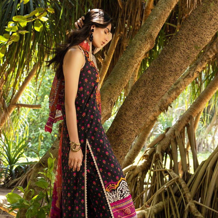 Tahra Lawn By Zainab Chottani- Coraline-1A